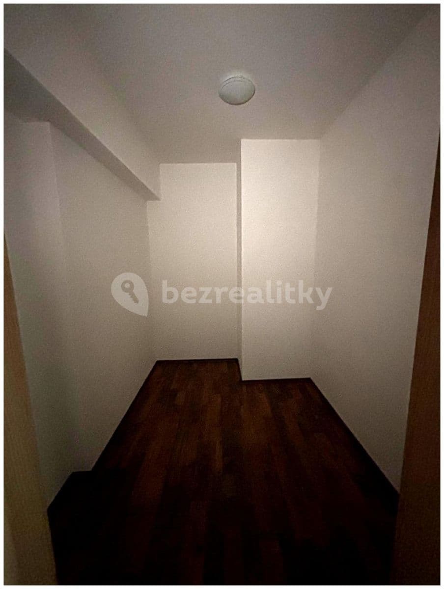 1 bedroom with open-plan kitchen flat to rent, 80 m², Kotíkovská, Plzeň, Plzeňský Region 1 bedroom with open-plan kitchen flat to rent, 80 m², Kotíkovská, Plzeň, Plzeňský Region