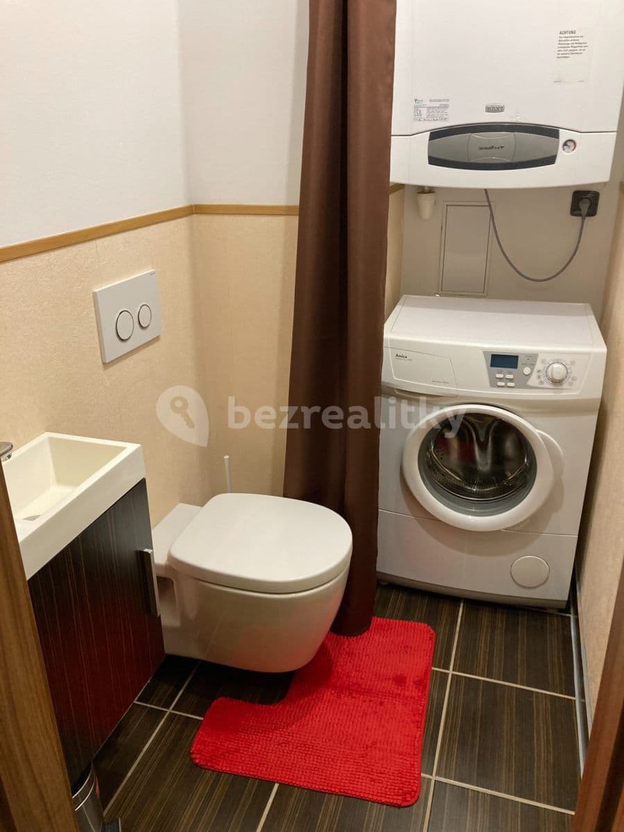 2 bedroom with open-plan kitchen flat to rent, 54 m², Jeremenkova, Prague, Prague 2 bedroom with open-plan kitchen flat to rent, 54 m², Jeremenkova, Prague, Prague