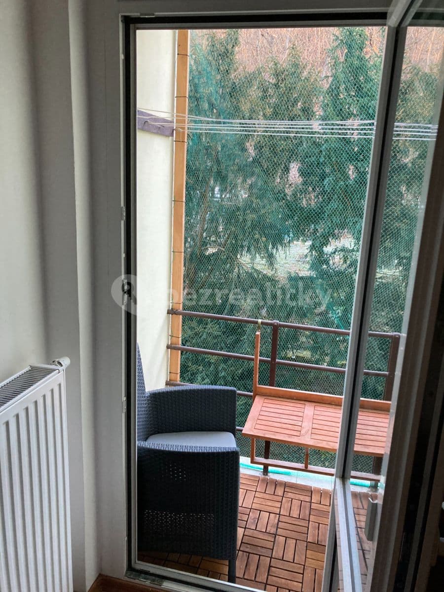 2 bedroom with open-plan kitchen flat to rent, 54 m², Jeremenkova, Prague, Prague 2 bedroom with open-plan kitchen flat to rent, 54 m², Jeremenkova, Prague, Prague