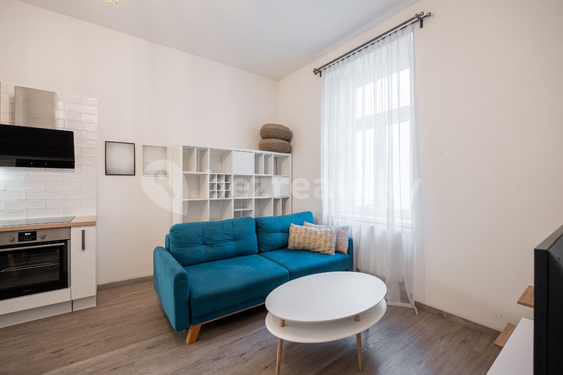 1 bedroom with open-plan kitchen flat to rent, 48 m², Plynární, Prague, Prague 1 bedroom with open-plan kitchen flat to rent, 48 m², Plynární, Prague, Prague