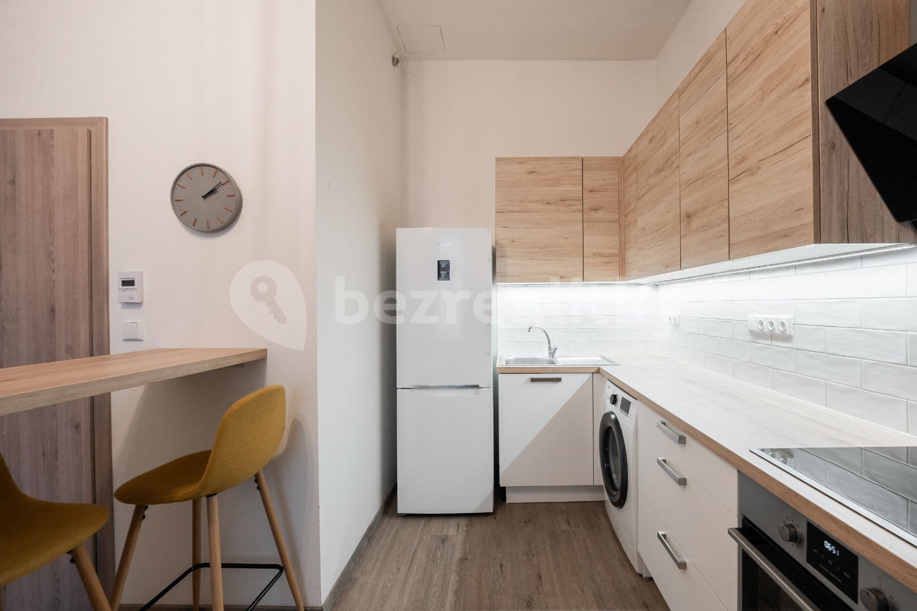 1 bedroom with open-plan kitchen flat to rent, 48 m², Plynární, Prague, Prague 1 bedroom with open-plan kitchen flat to rent, 48 m², Plynární, Prague, Prague