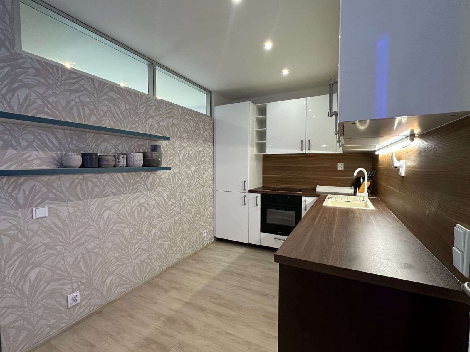 1 bedroom with open-plan kitchen flat to rent, 58 m², Soukenická, Brno, Jihomoravský Region 1 bedroom with open-plan kitchen flat to rent, 58 m², Soukenická, Brno, Jihomoravský Region