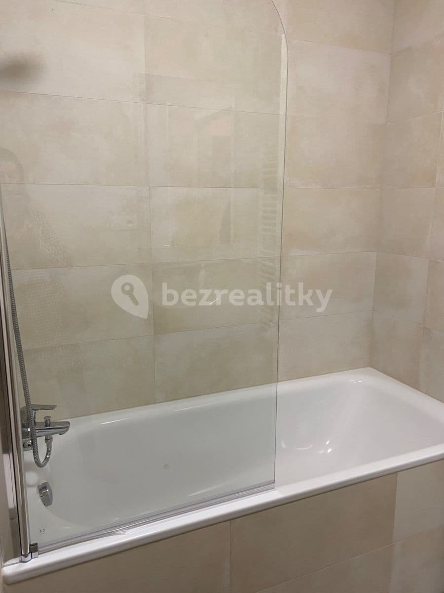 1 bedroom with open-plan kitchen flat to rent, 52 m², Jurkovičova, Prague, Prague 1 bedroom with open-plan kitchen flat to rent, 52 m², Jurkovičova, Prague, Prague