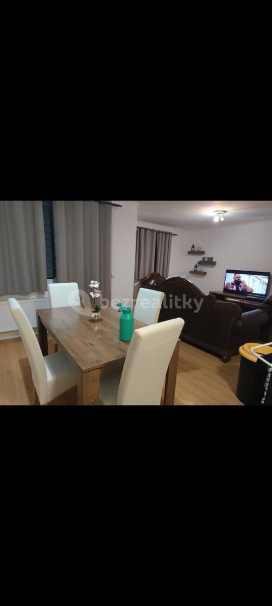 1 bedroom with open-plan kitchen flat to rent, 62 m², Chmelová, Vestec, Středočeský Region 1 bedroom with open-plan kitchen flat to rent, 62 m², Chmelová, Vestec, Středočeský Region