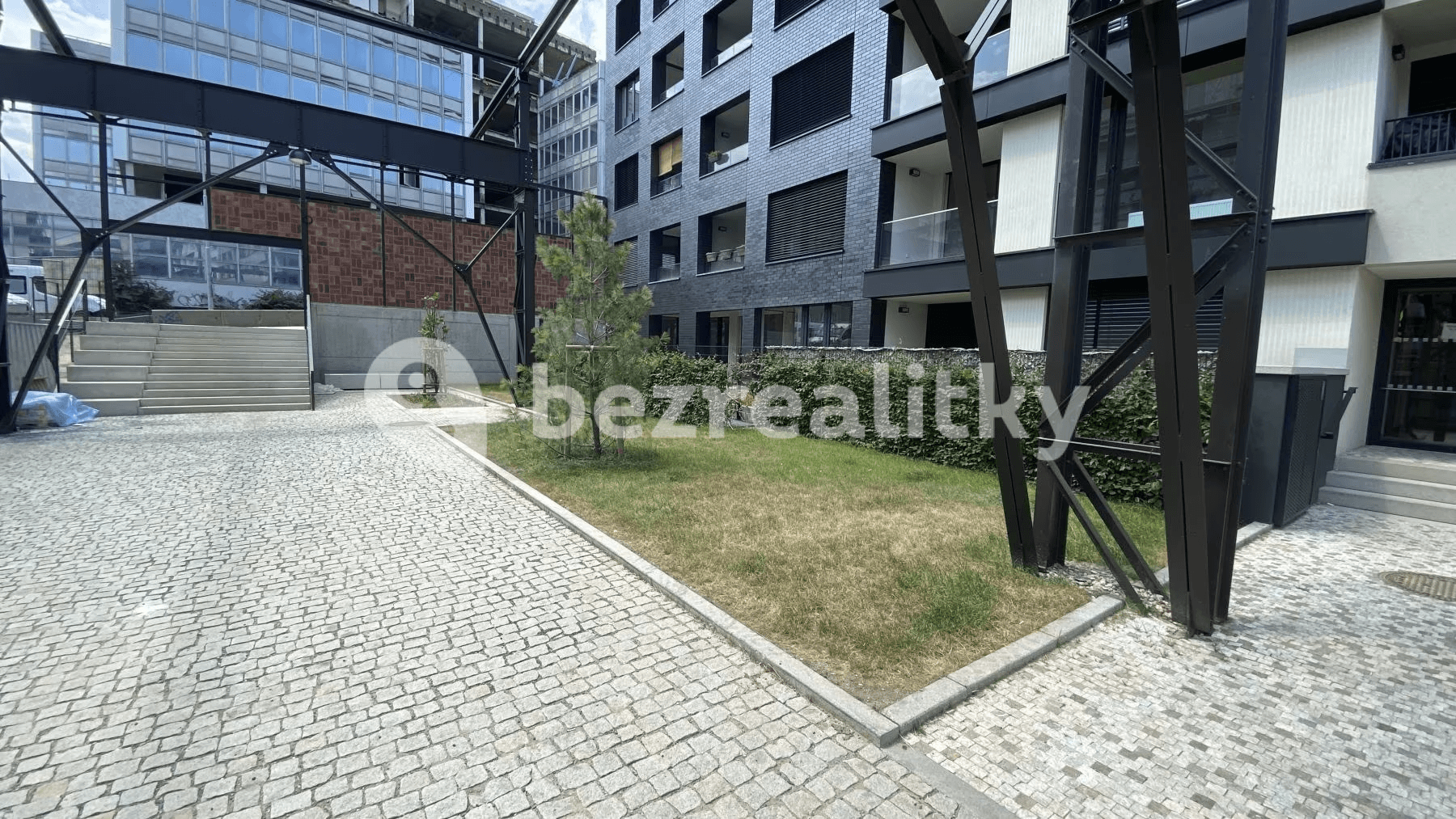 garage to rent, 12 m², U Pergamenky, Prague, Prague garage to rent, 12 m², U Pergamenky, Prague, Prague