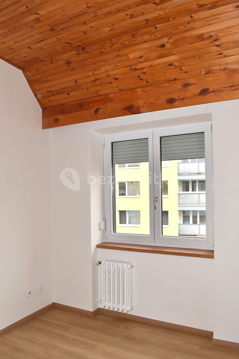 3 bedroom with open-plan kitchen flat to rent, 98 m², Kloboukova, Prague, Prague 3 bedroom with open-plan kitchen flat to rent, 98 m², Kloboukova, Prague, Prague