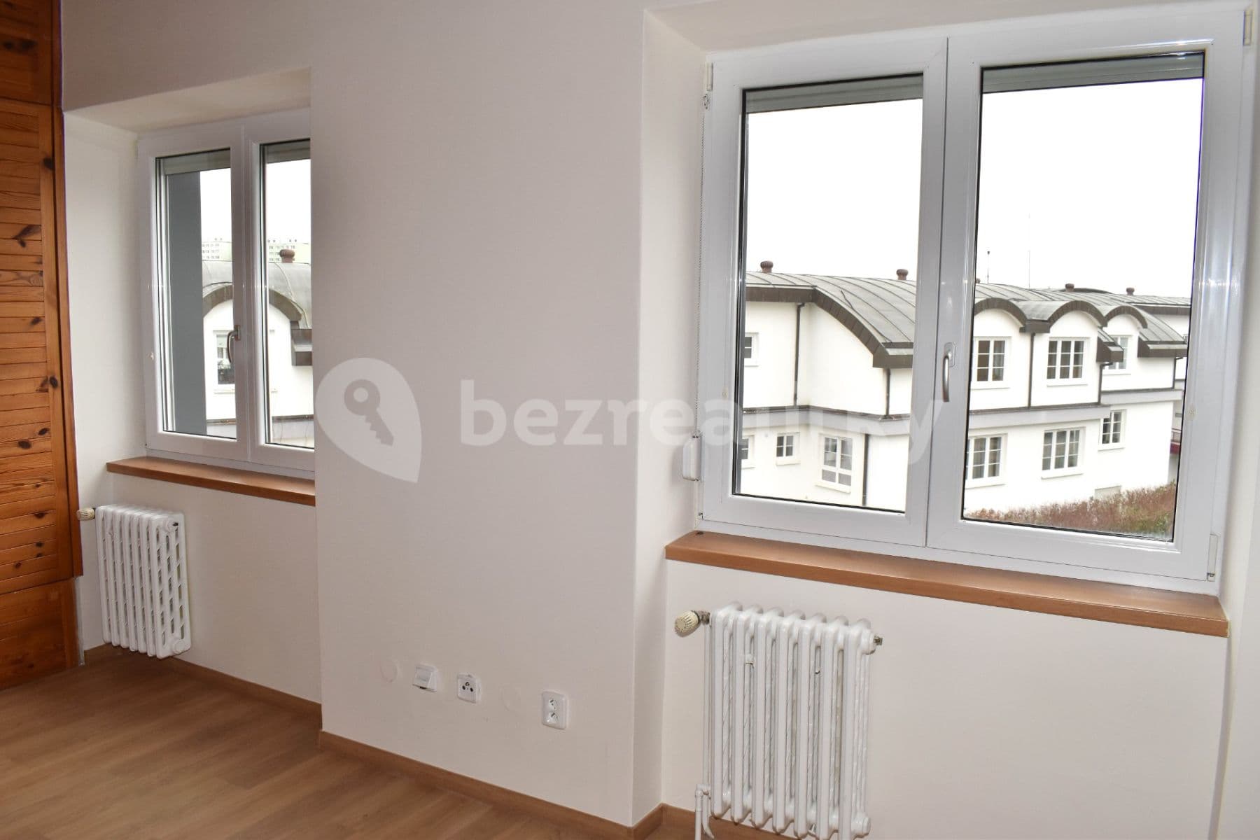 3 bedroom with open-plan kitchen flat to rent, 98 m², Kloboukova, Prague, Prague 3 bedroom with open-plan kitchen flat to rent, 98 m², Kloboukova, Prague, Prague