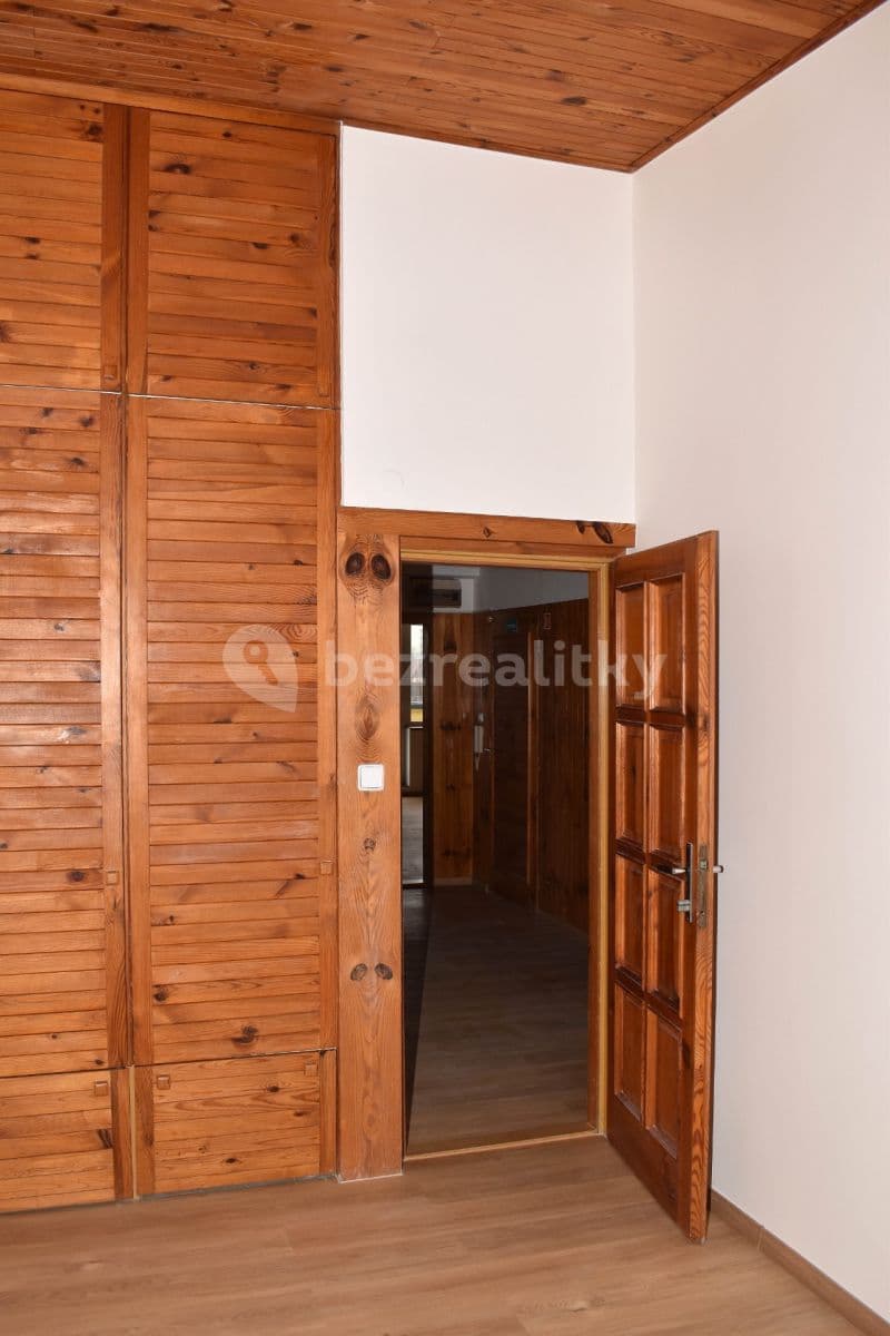 3 bedroom with open-plan kitchen flat to rent, 98 m², Kloboukova, Prague, Prague 3 bedroom with open-plan kitchen flat to rent, 98 m², Kloboukova, Prague, Prague