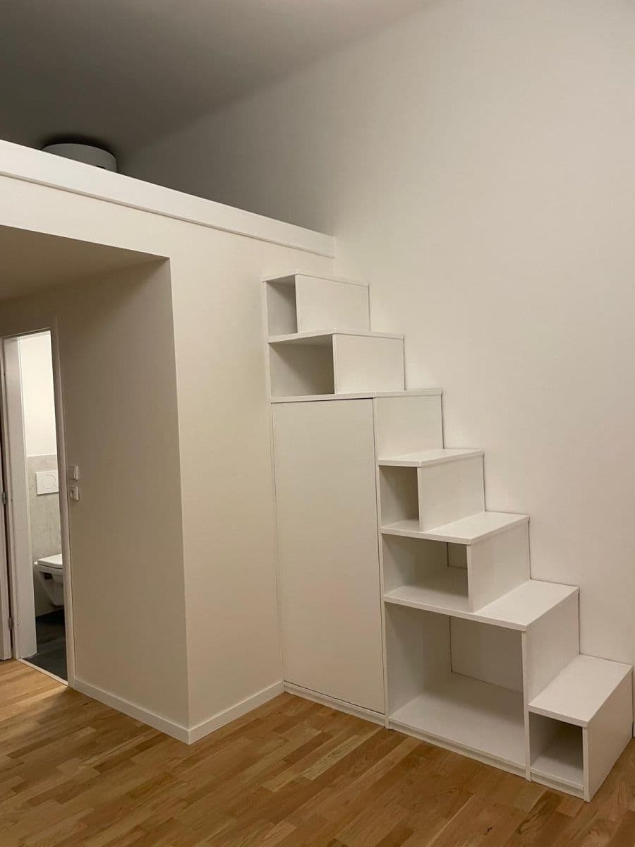 Studio flat to rent, 19 m², Křížová, Prague, Prague Studio flat to rent, 19 m², Křížová, Prague, Prague