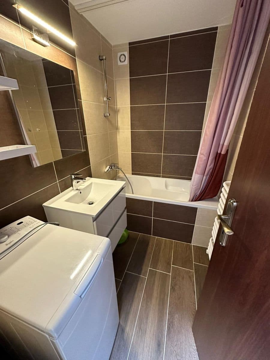 2 bedroom flat to rent, 55 m², Grösslingová, Bratislava - mestská časť Staré Mesto, Bratislavský Region 2 bedroom flat to rent, 55 m², Grösslingová, Bratislava - mestská časť Staré Mesto, Bratislavský Region