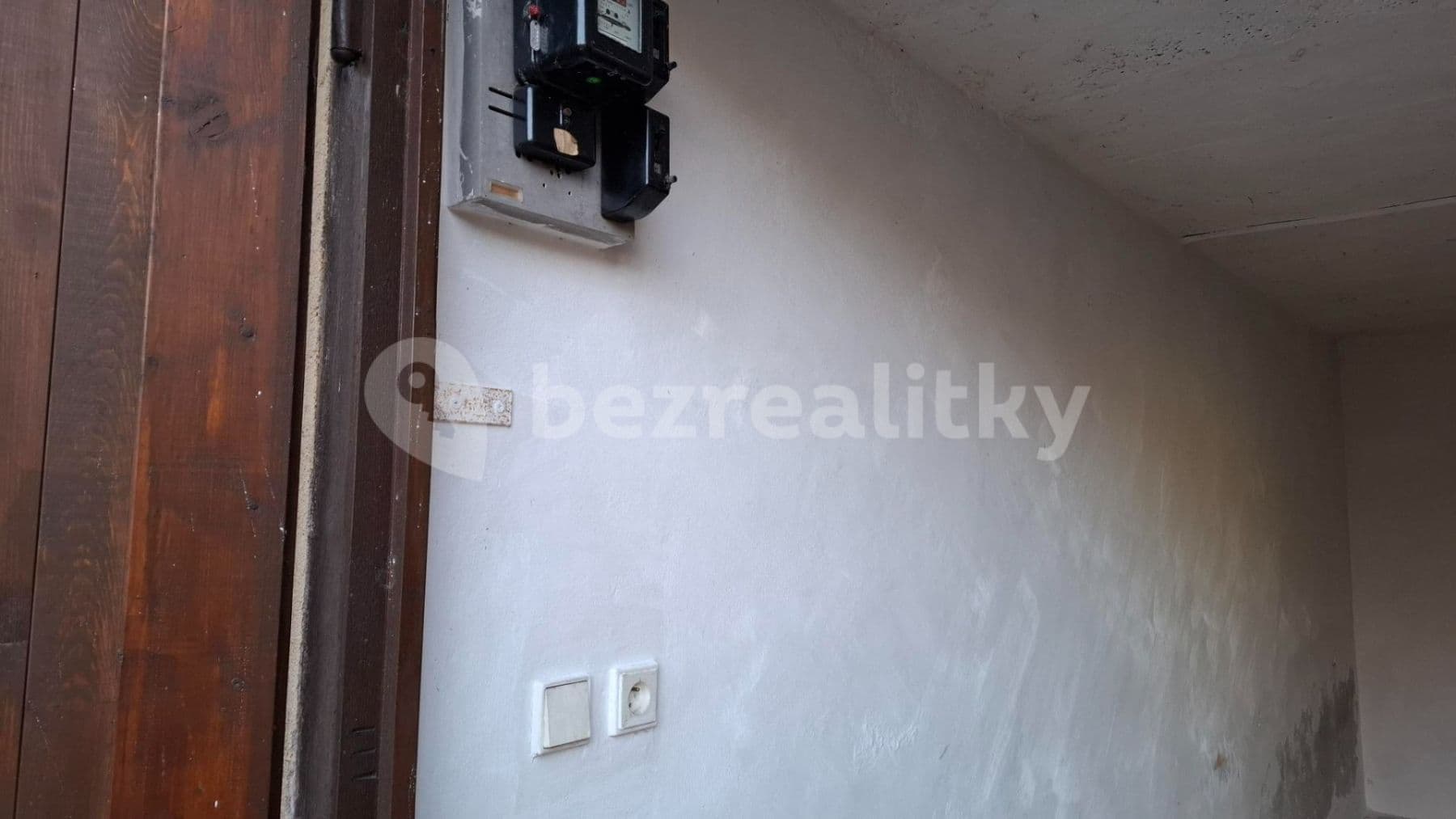 garage to rent, 27 m², U Klavírky, Prague, Prague garage to rent, 27 m², U Klavírky, Prague, Prague