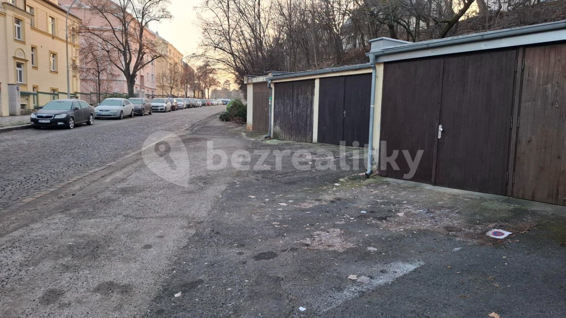 garage to rent, 27 m², U Klavírky, Prague, Prague garage to rent, 27 m², U Klavírky, Prague, Prague