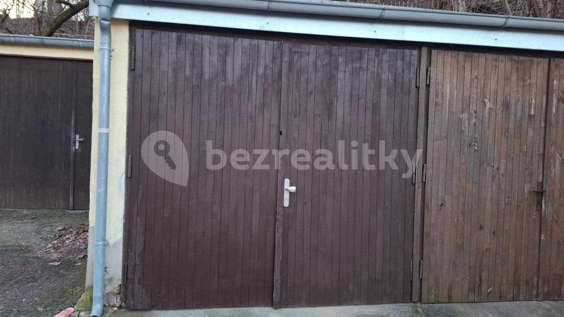 garage to rent, 27 m², U Klavírky, Prague, Prague garage to rent, 27 m², U Klavírky, Prague, Prague