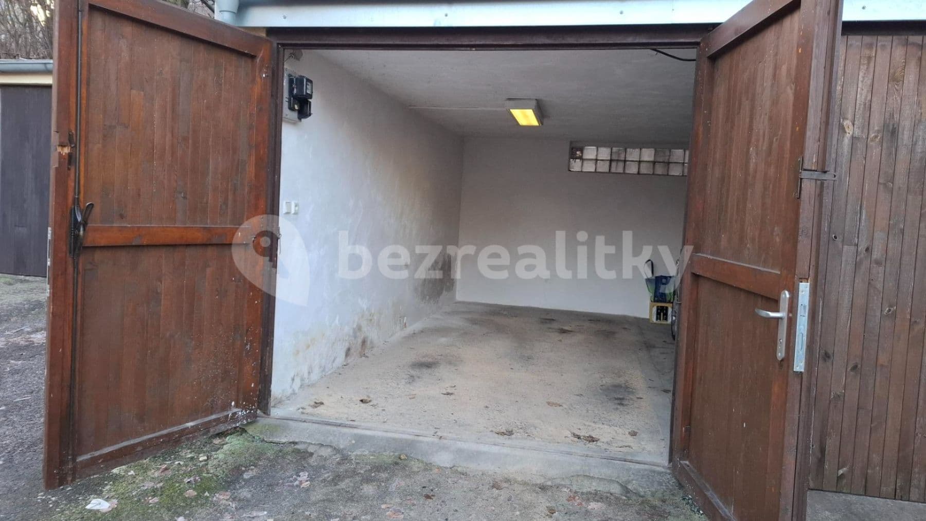 garage to rent, 27 m², U Klavírky, Prague, Prague garage to rent, 27 m², U Klavírky, Prague, Prague