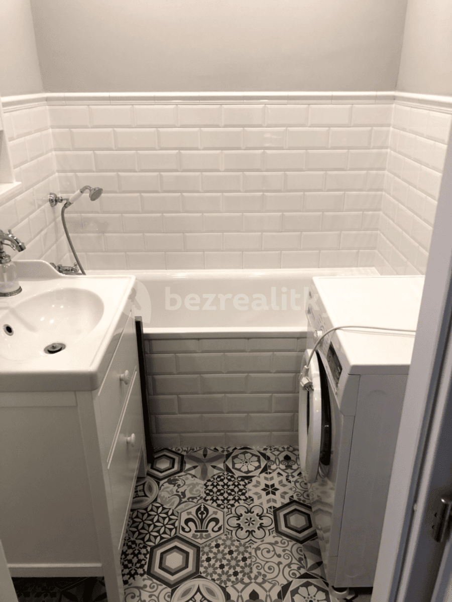 3 bedroom flat to rent, 63 m², Valachův žleb, Zlín, Zlínský Region 3 bedroom flat to rent, 63 m², Valachův žleb, Zlín, Zlínský Region