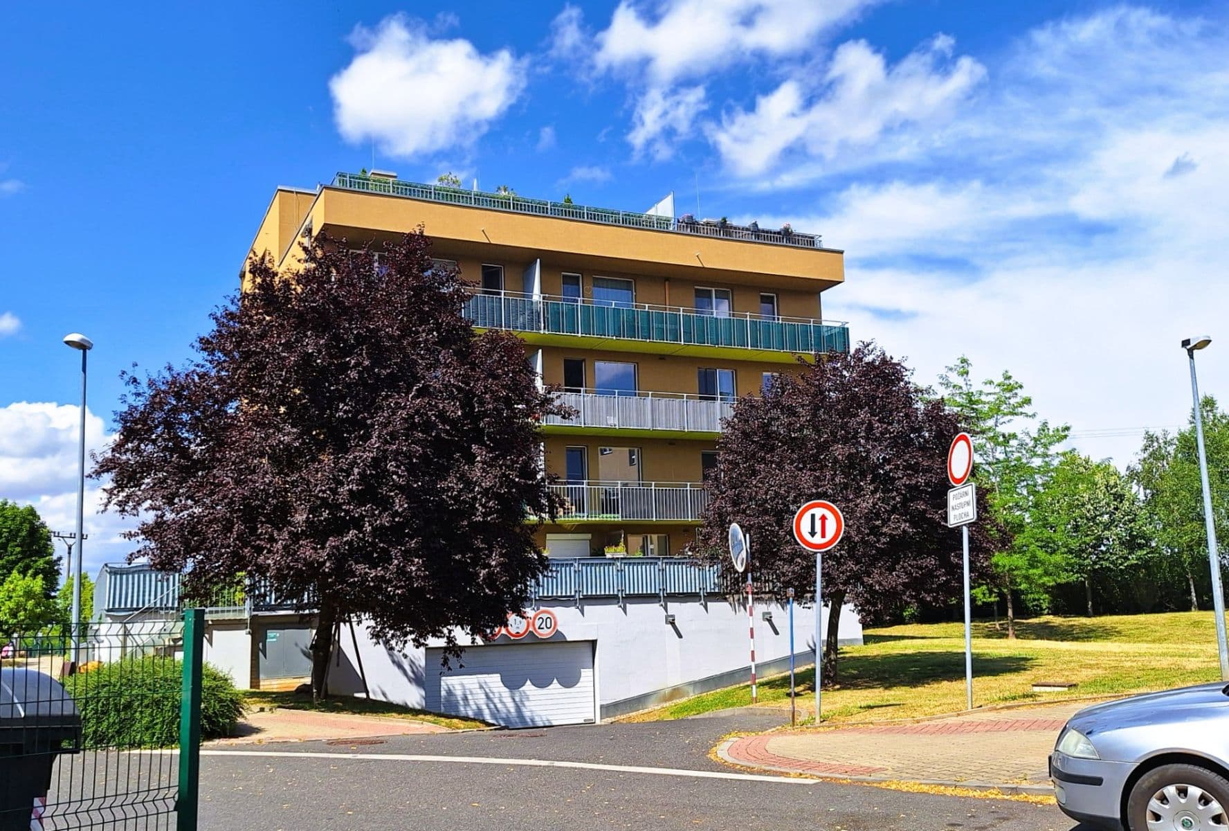 1 bedroom with open-plan kitchen flat to rent, 54 m², Václava Trojana, Prague, Prague 1 bedroom with open-plan kitchen flat to rent, 54 m², Václava Trojana, Prague, Prague