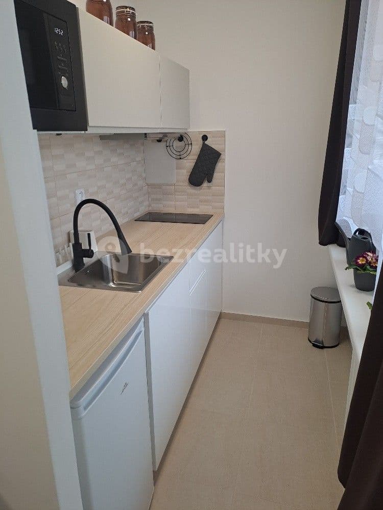 1 bedroom flat to rent, 32 m², Varnsdorfská, Prague, Prague 1 bedroom flat to rent, 32 m², Varnsdorfská, Prague, Prague