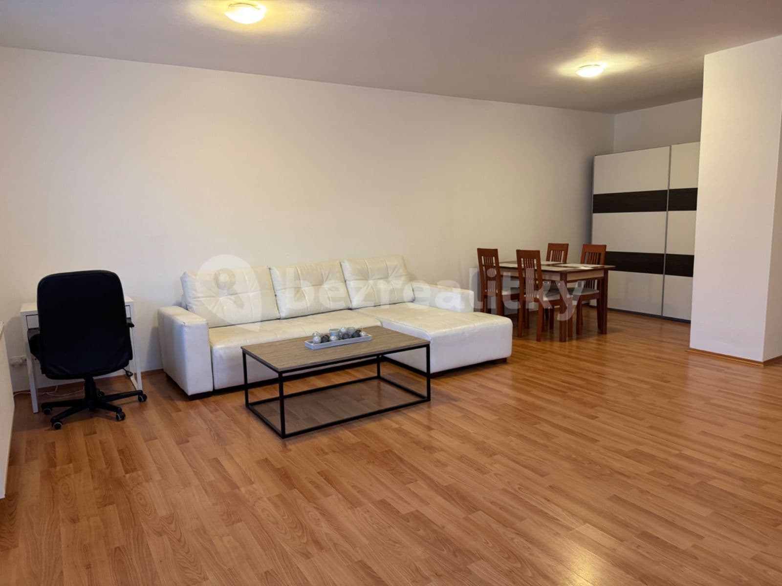 2 bedroom flat to rent, 81 m², Pivoňkova, Brno, Jihomoravský Region 2 bedroom flat to rent, 81 m², Pivoňkova, Brno, Jihomoravský Region