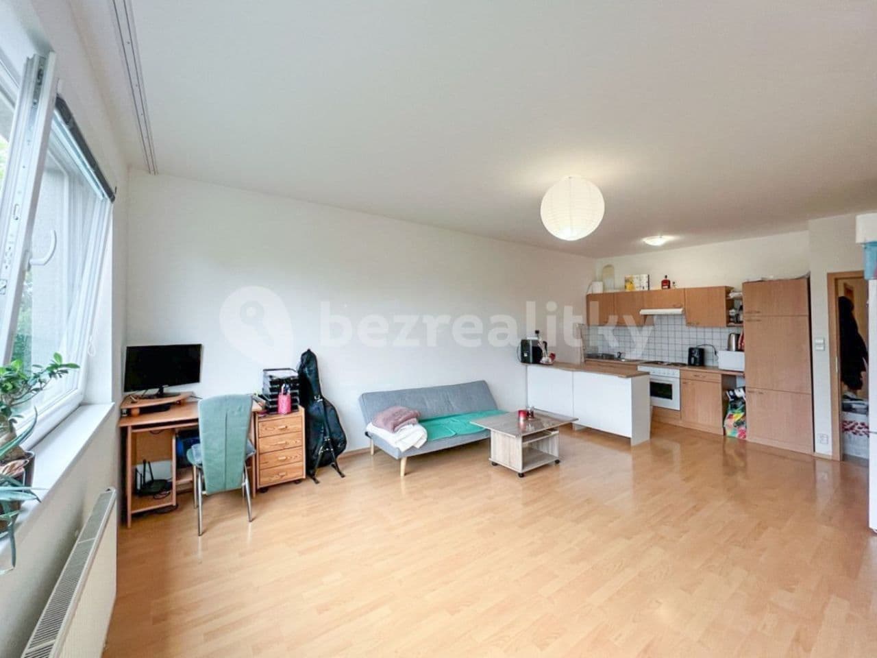 1 bedroom with open-plan kitchen flat to rent, 59 m², Chlebovická, Prague, Prague 1 bedroom with open-plan kitchen flat to rent, 59 m², Chlebovická, Prague, Prague