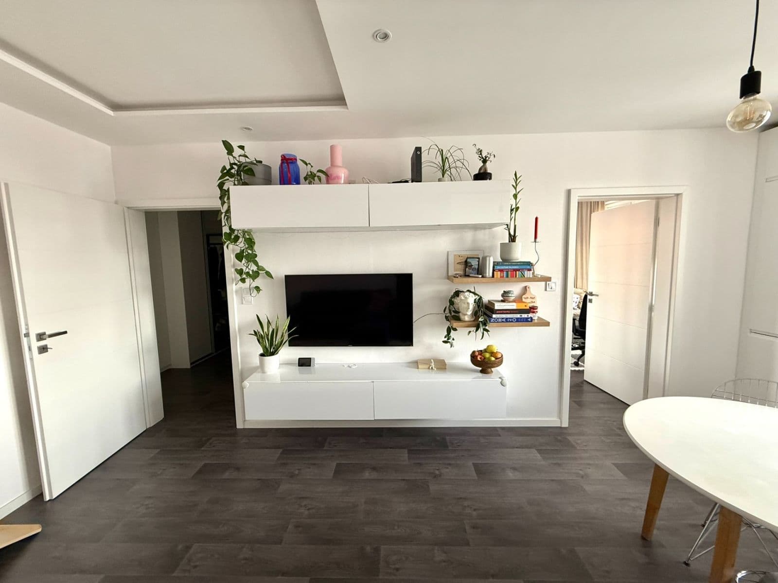 2 bedroom with open-plan kitchen flat to rent, 66 m², Ruzyňská, Prague, Prague 2 bedroom with open-plan kitchen flat to rent, 66 m², Ruzyňská, Prague, Prague