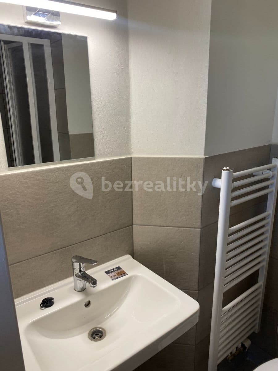 Studio flat to rent, 28 m², U Pekařky, Prague, Prague Studio flat to rent, 28 m², U Pekařky, Prague, Prague