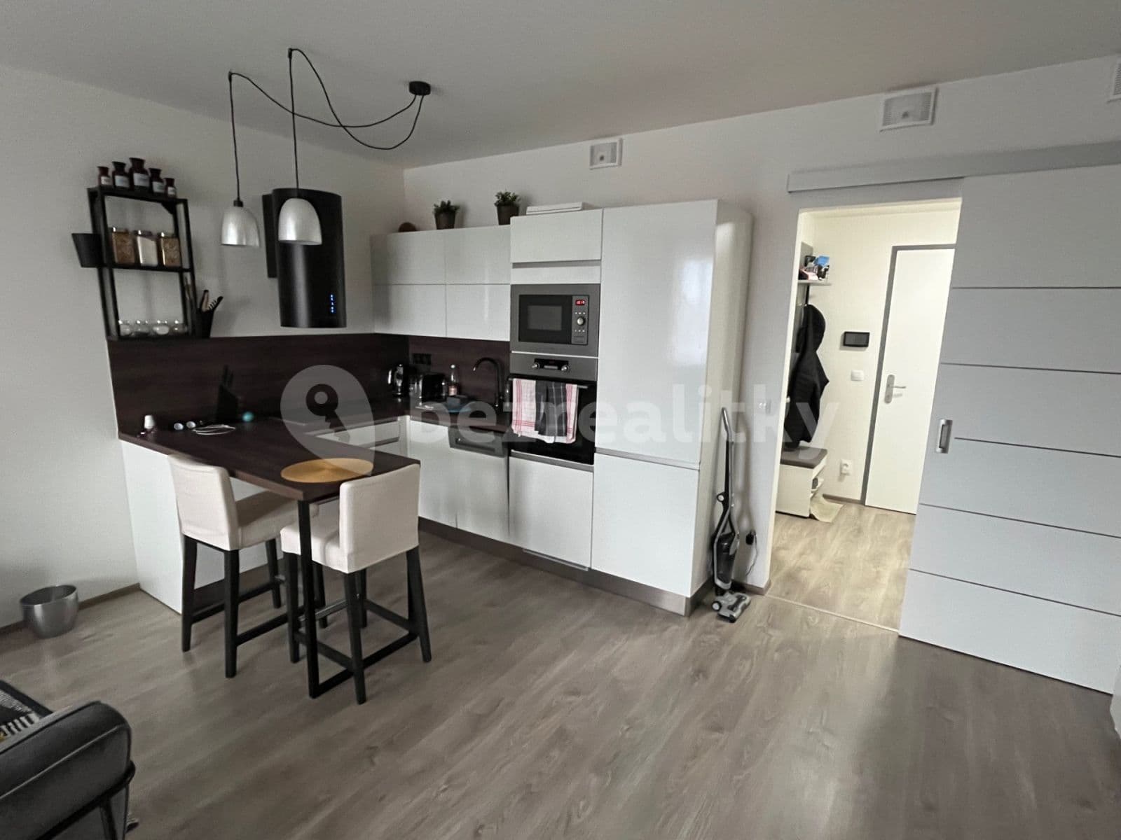 Studio flat to rent, 40 m², Hornoměcholupská, Prague, Prague Studio flat to rent, 40 m², Hornoměcholupská, Prague, Prague