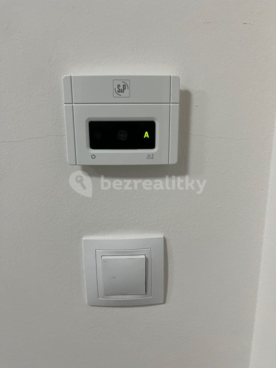 Studio flat to rent, 40 m², Hornoměcholupská, Prague, Prague Studio flat to rent, 40 m², Hornoměcholupská, Prague, Prague