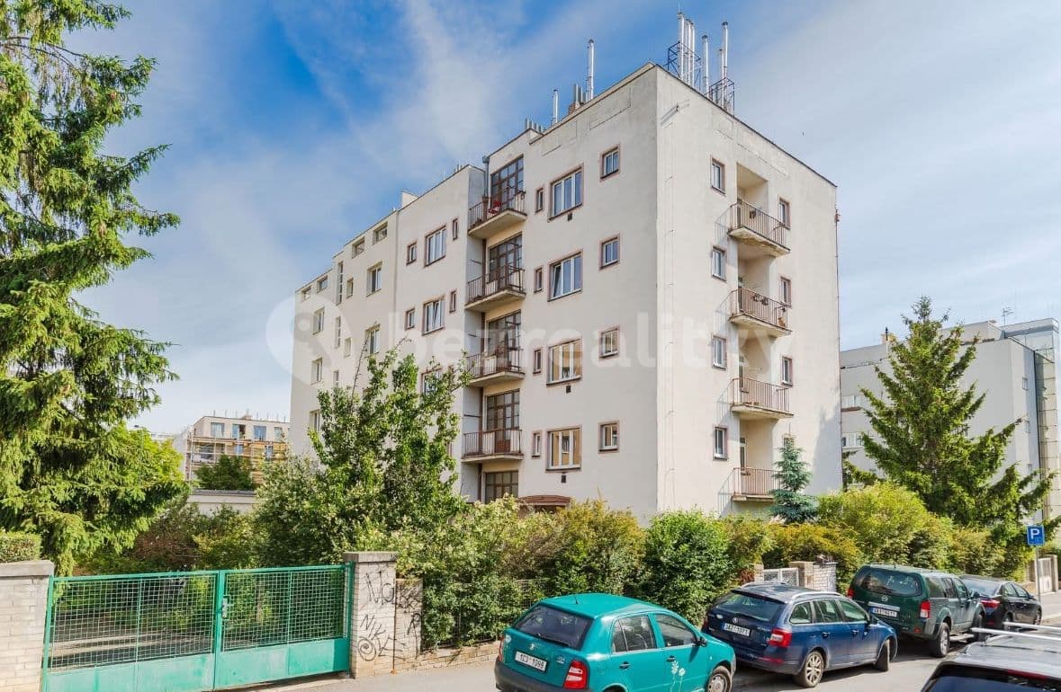 3 bedroom flat to rent, 90 m², Nad Kajetánkou, Prague, Prague 3 bedroom flat to rent, 90 m², Nad Kajetánkou, Prague, Prague