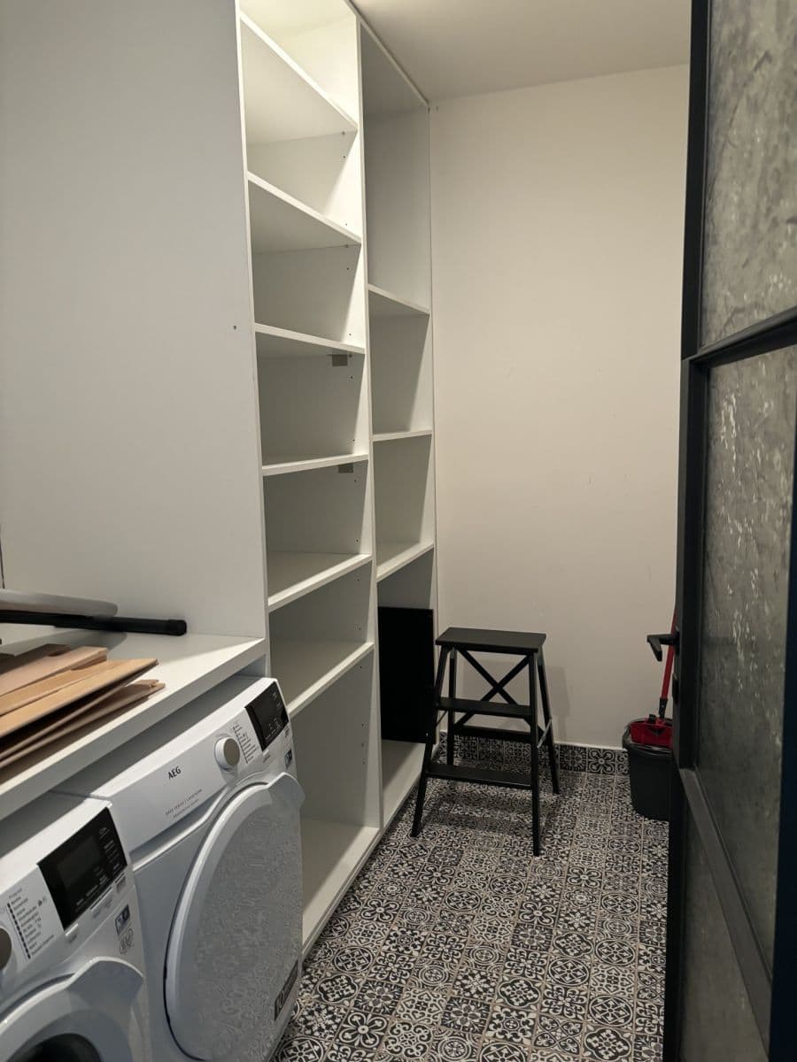 2 bedroom with open-plan kitchen flat to rent, 127 m², Revoluční, Prague, Prague 2 bedroom with open-plan kitchen flat to rent, 127 m², Revoluční, Prague, Prague