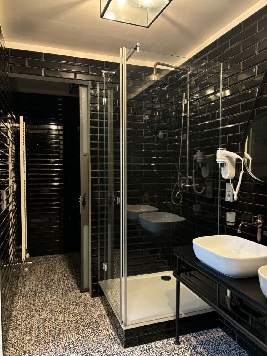 2 bedroom with open-plan kitchen flat to rent, 127 m², Revoluční, Prague, Prague 2 bedroom with open-plan kitchen flat to rent, 127 m², Revoluční, Prague, Prague