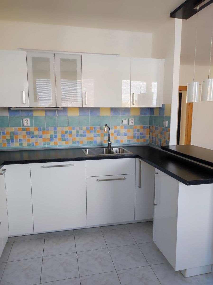 2 bedroom with open-plan kitchen flat for sale, 70 m², Holíkova, Jílové u Prahy, Středočeský Region 2 bedroom with open-plan kitchen flat for sale, 70 m², Holíkova, Jílové u Prahy, Středočeský Region