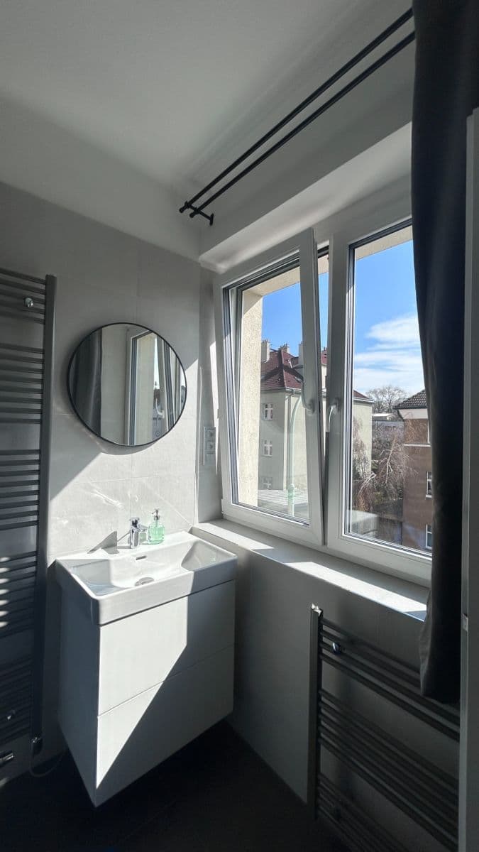 1 bedroom with open-plan kitchen flat for sale, 53 m², Viklefova, Prague, Prague 1 bedroom with open-plan kitchen flat for sale, 53 m², Viklefova, Prague, Prague