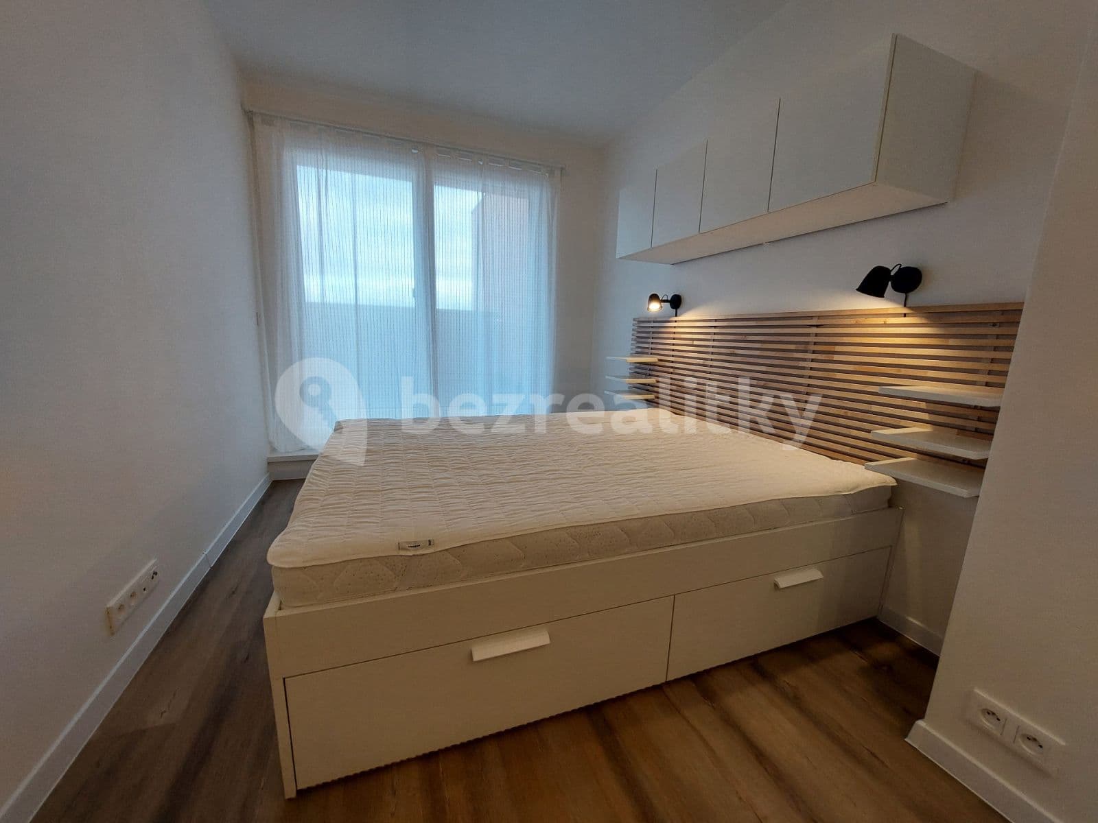 1 bedroom with open-plan kitchen flat to rent, 41 m², Prague, Prague 1 bedroom with open-plan kitchen flat to rent, 41 m², Prague, Prague