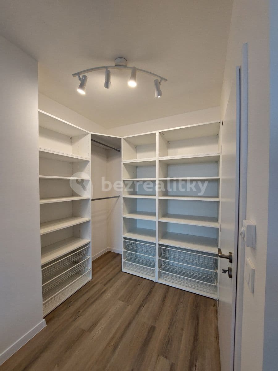 1 bedroom with open-plan kitchen flat to rent, 41 m², Prague, Prague 1 bedroom with open-plan kitchen flat to rent, 41 m², Prague, Prague
