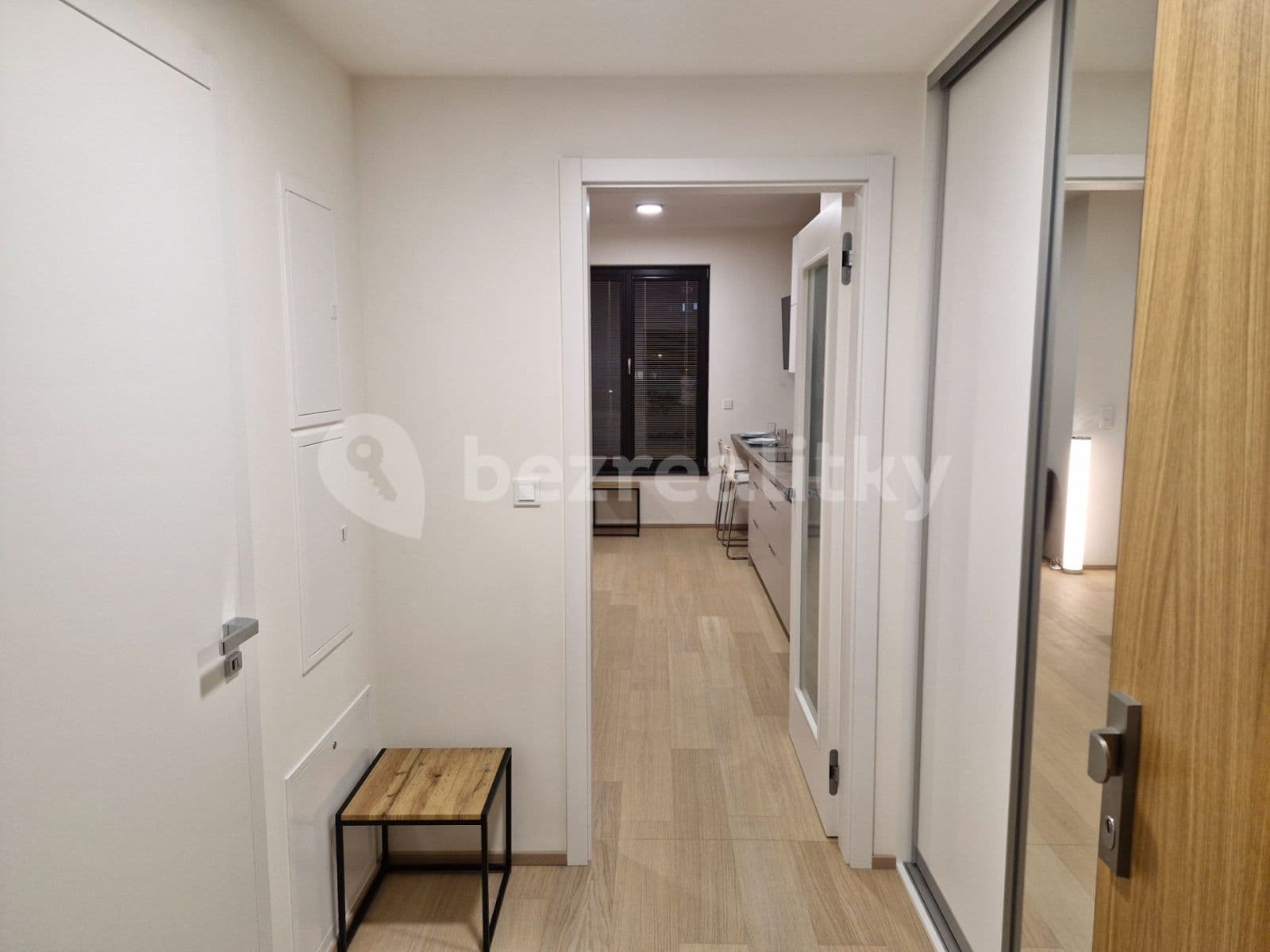 Studio flat to rent, 40 m², V Třešňovce, Prague, Prague Studio flat to rent, 40 m², V Třešňovce, Prague, Prague