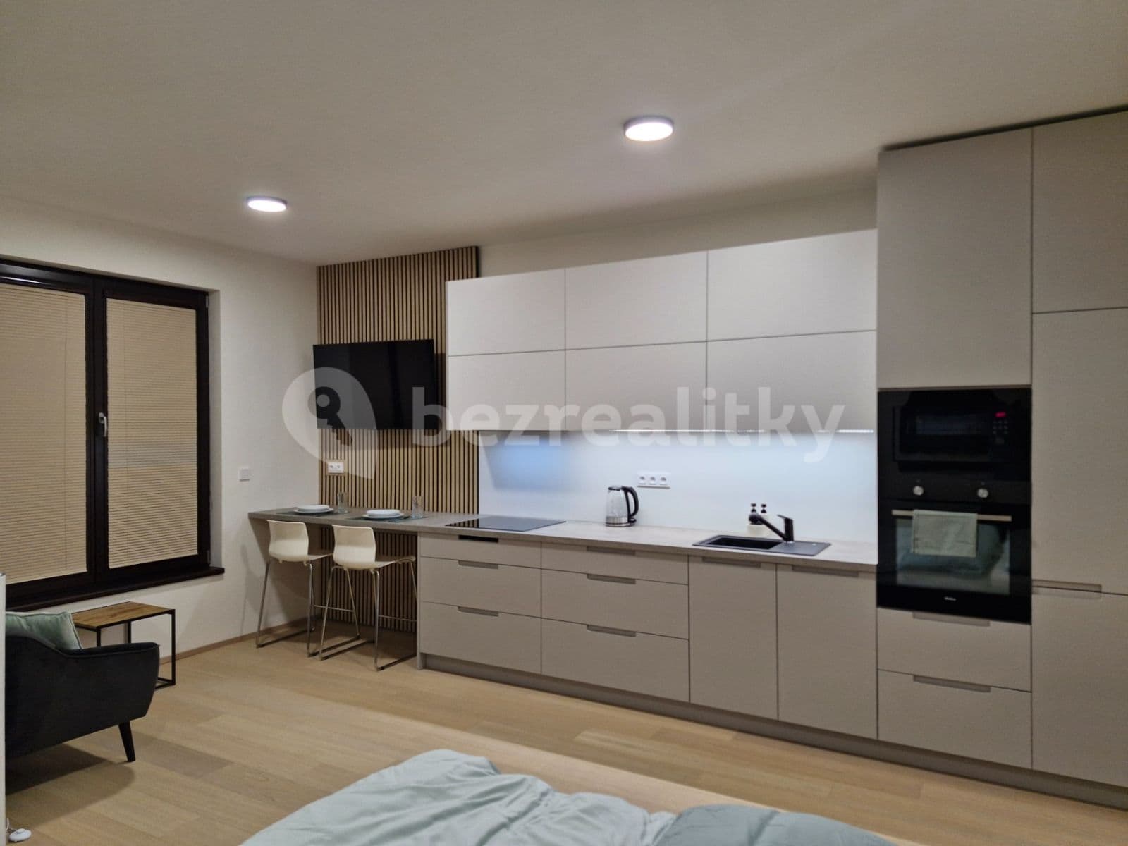 Studio flat to rent, 40 m², V Třešňovce, Prague, Prague Studio flat to rent, 40 m², V Třešňovce, Prague, Prague