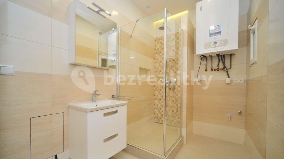 2 bedroom with open-plan kitchen flat to rent, 62 m², Terronská, Prague, Prague 2 bedroom with open-plan kitchen flat to rent, 62 m², Terronská, Prague, Prague