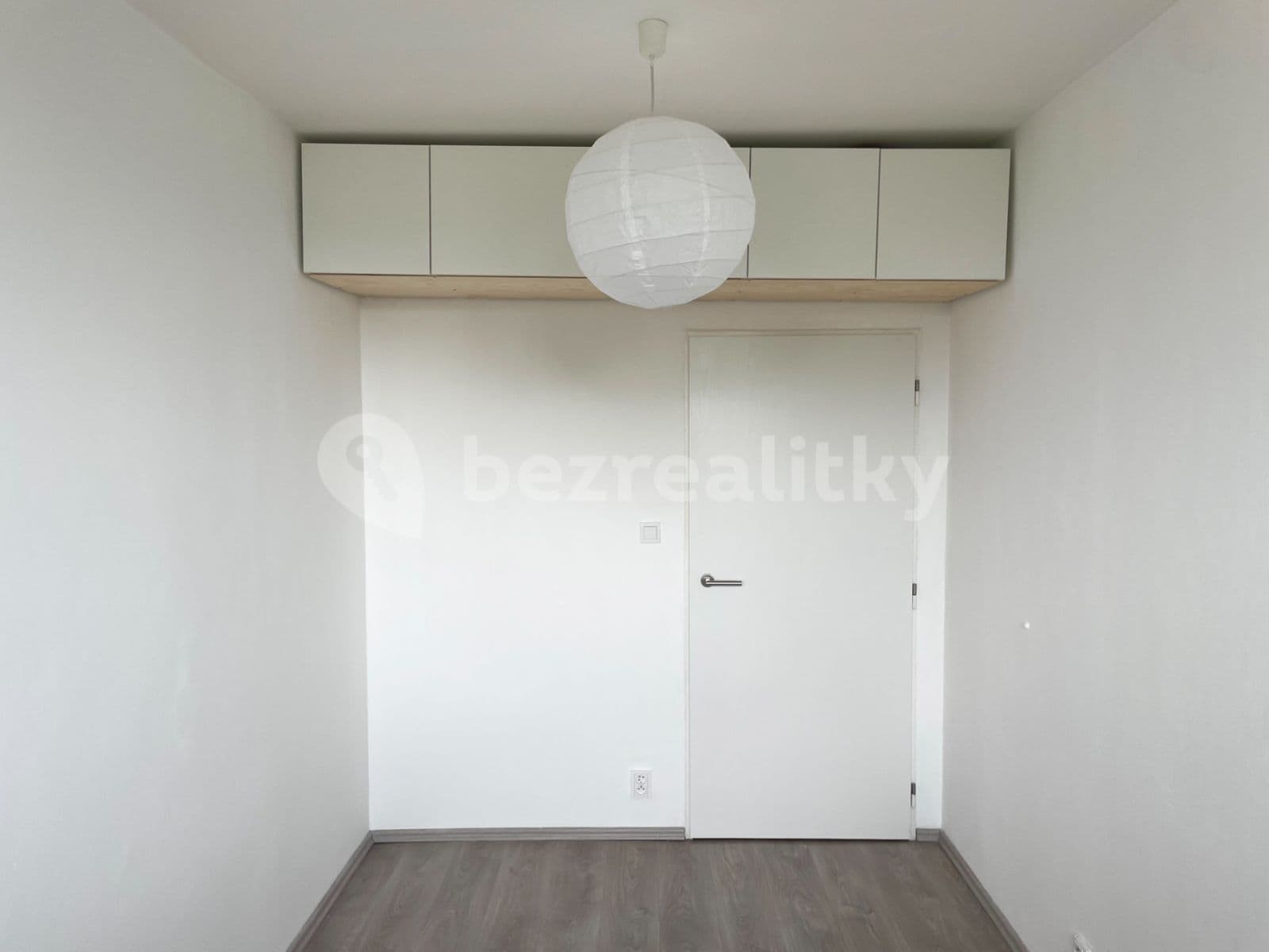 2 bedroom with open-plan kitchen flat to rent, 58 m², Záveská, Prague, Prague 2 bedroom with open-plan kitchen flat to rent, 58 m², Záveská, Prague, Prague