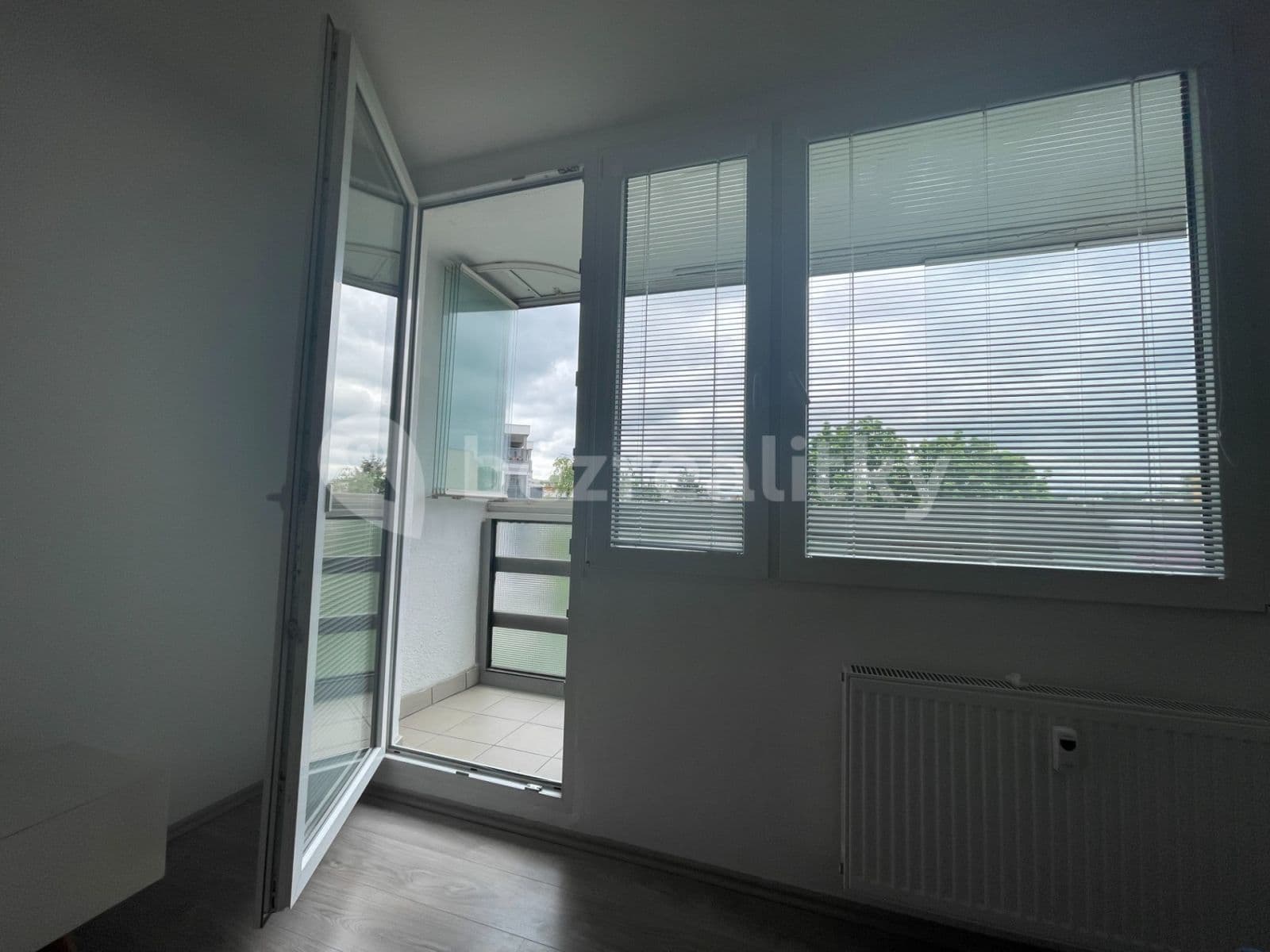 2 bedroom with open-plan kitchen flat to rent, 58 m², Záveská, Prague, Prague 2 bedroom with open-plan kitchen flat to rent, 58 m², Záveská, Prague, Prague