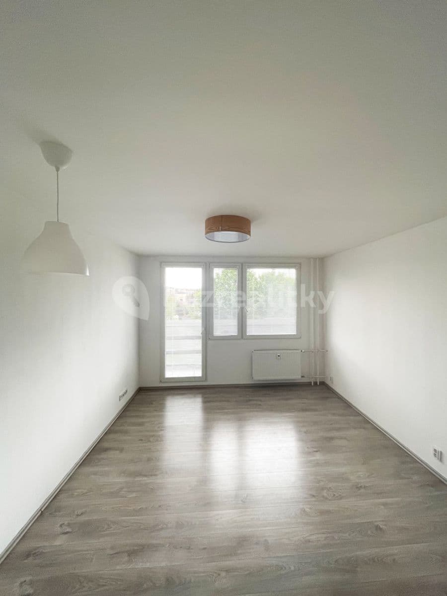 2 bedroom with open-plan kitchen flat to rent, 58 m², Záveská, Prague, Prague 2 bedroom with open-plan kitchen flat to rent, 58 m², Záveská, Prague, Prague