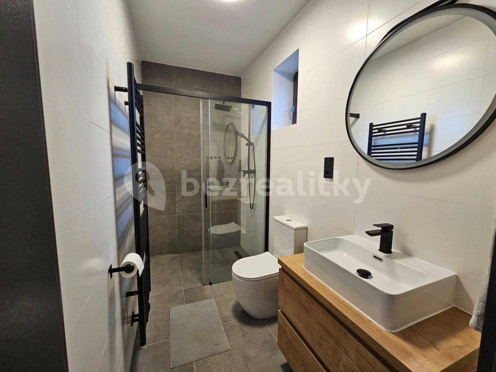 3 bedroom with open-plan kitchen flat to rent, 96 m², Dykova, Ústí nad Labem, Ústecký Region 3 bedroom with open-plan kitchen flat to rent, 96 m², Dykova, Ústí nad Labem, Ústecký Region