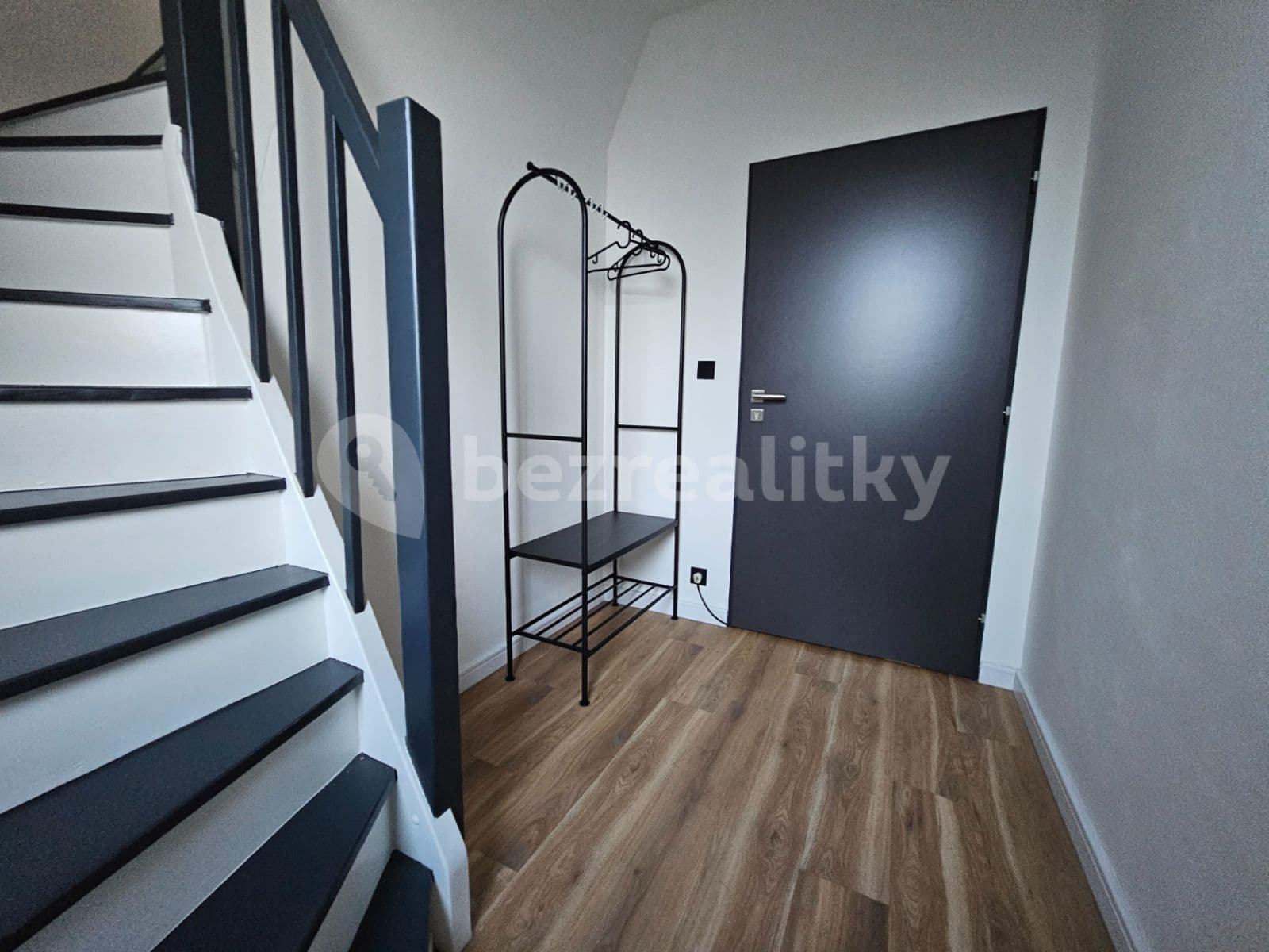 3 bedroom with open-plan kitchen flat to rent, 96 m², Dykova, Ústí nad Labem, Ústecký Region 3 bedroom with open-plan kitchen flat to rent, 96 m², Dykova, Ústí nad Labem, Ústecký Region