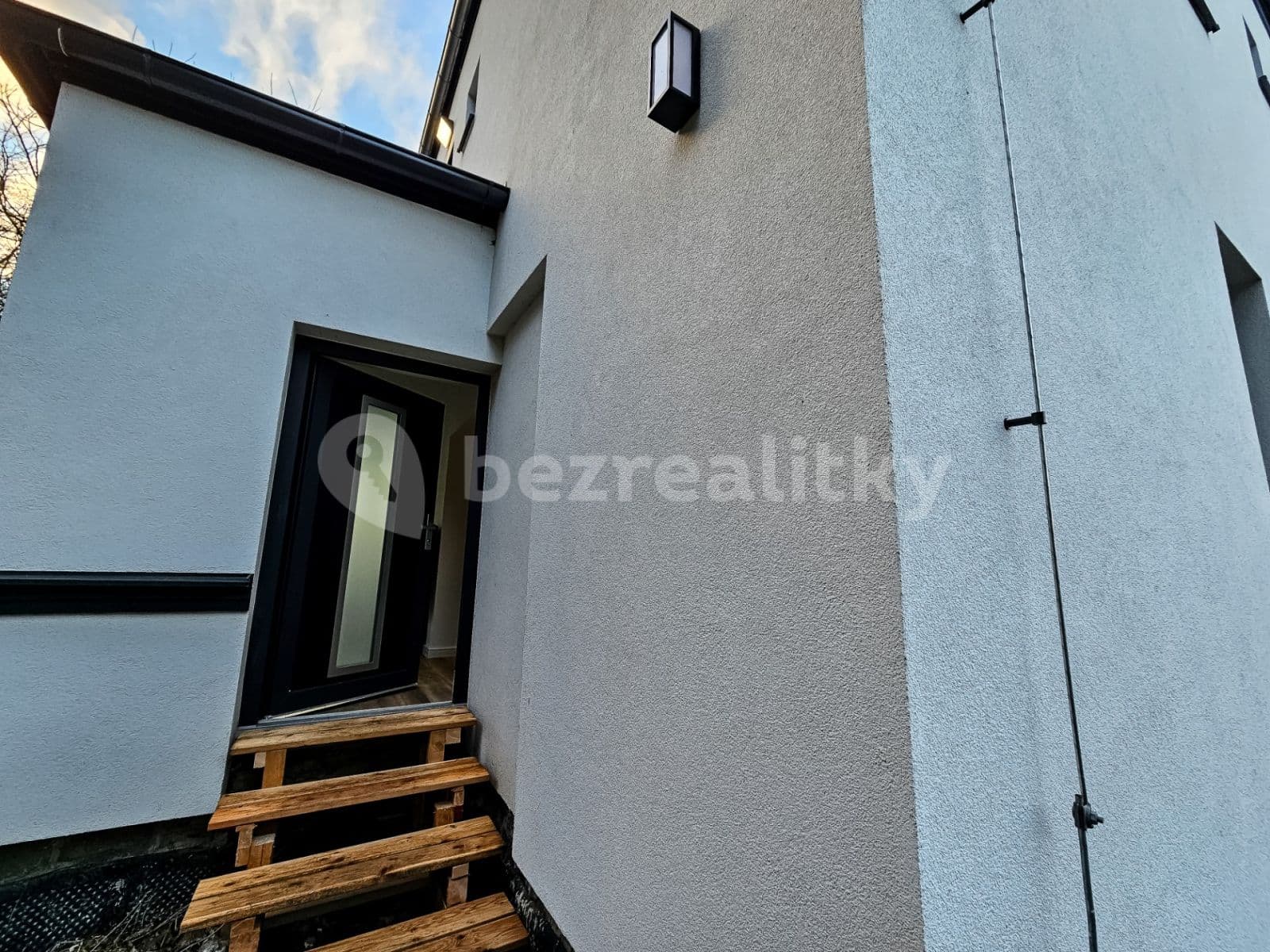 3 bedroom with open-plan kitchen flat to rent, 96 m², Dykova, Ústí nad Labem, Ústecký Region 3 bedroom with open-plan kitchen flat to rent, 96 m², Dykova, Ústí nad Labem, Ústecký Region