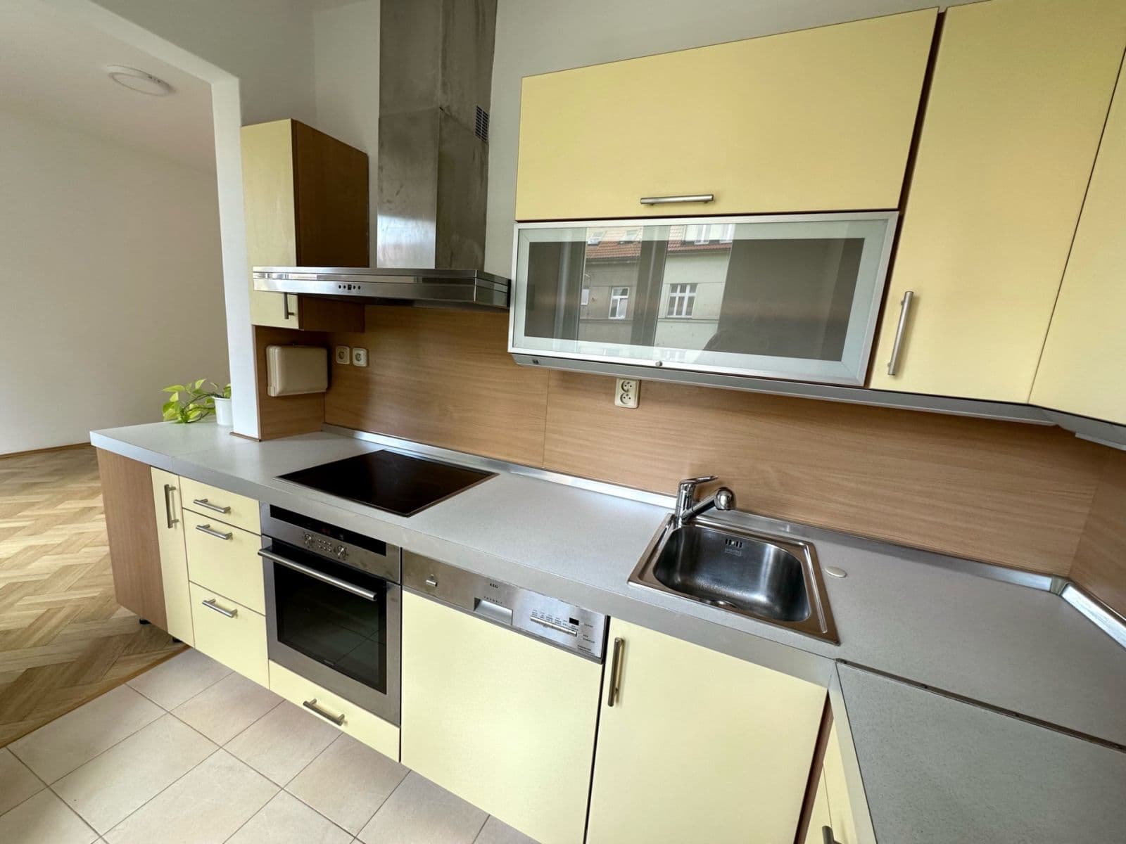 1 bedroom with open-plan kitchen flat to rent, 47 m², Na Pískách, Prague, Prague 1 bedroom with open-plan kitchen flat to rent, 47 m², Na Pískách, Prague, Prague