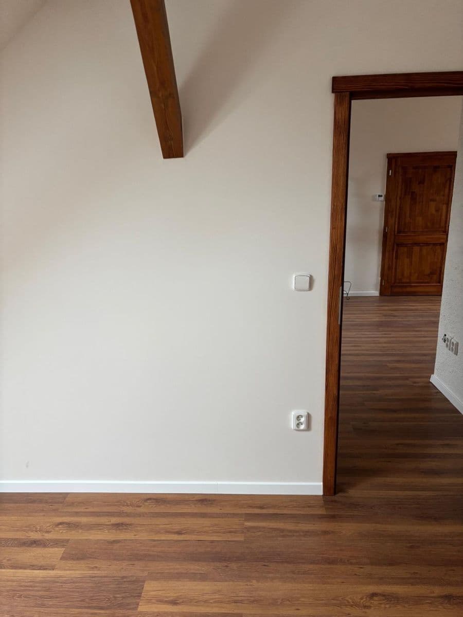 2 bedroom with open-plan kitchen flat to rent, 98 m², Na Potocích, Radnice, Plzeňský Region 2 bedroom with open-plan kitchen flat to rent, 98 m², Na Potocích, Radnice, Plzeňský Region