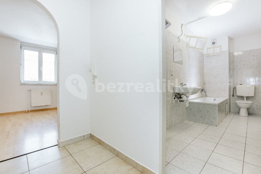 Studio flat for sale, 40 m², Náměstí míru, Protivín, Jihočeský Region Studio flat for sale, 40 m², Náměstí míru, Protivín, Jihočeský Region