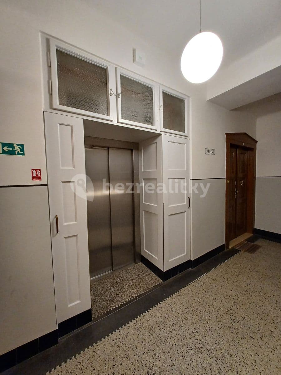 1 bedroom with open-plan kitchen flat to rent, 52 m², Čajkovského, Prague, Prague 1 bedroom with open-plan kitchen flat to rent, 52 m², Čajkovského, Prague, Prague