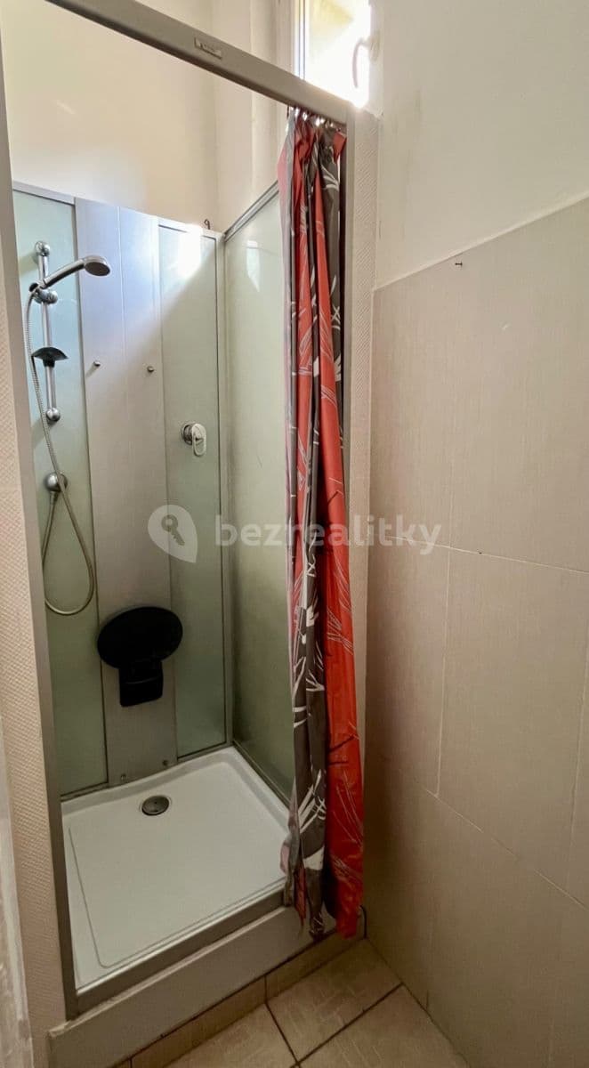 2 bedroom with open-plan kitchen flat to rent, 66 m², Na Hrázi, Prague, Prague 2 bedroom with open-plan kitchen flat to rent, 66 m², Na Hrázi, Prague, Prague