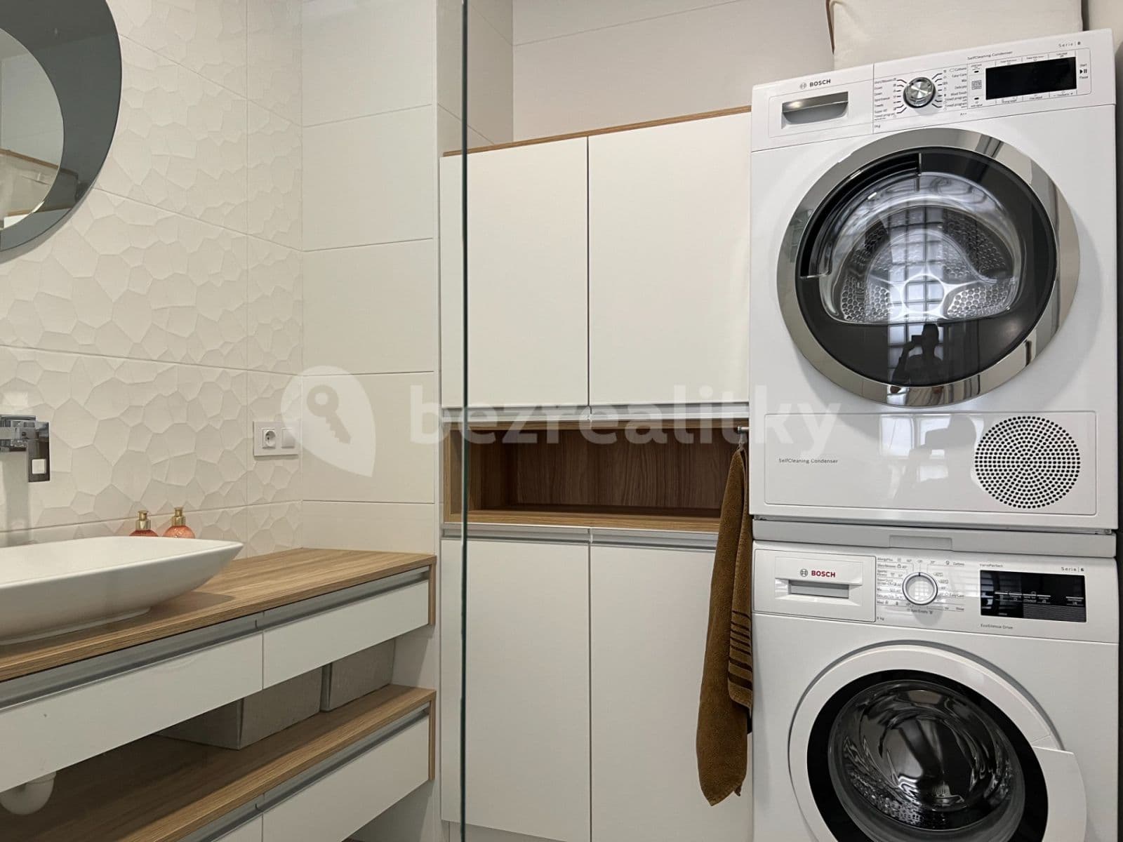1 bedroom with open-plan kitchen flat to rent, 66 m², Botanická, Brno, Jihomoravský Region 1 bedroom with open-plan kitchen flat to rent, 66 m², Botanická, Brno, Jihomoravský Region