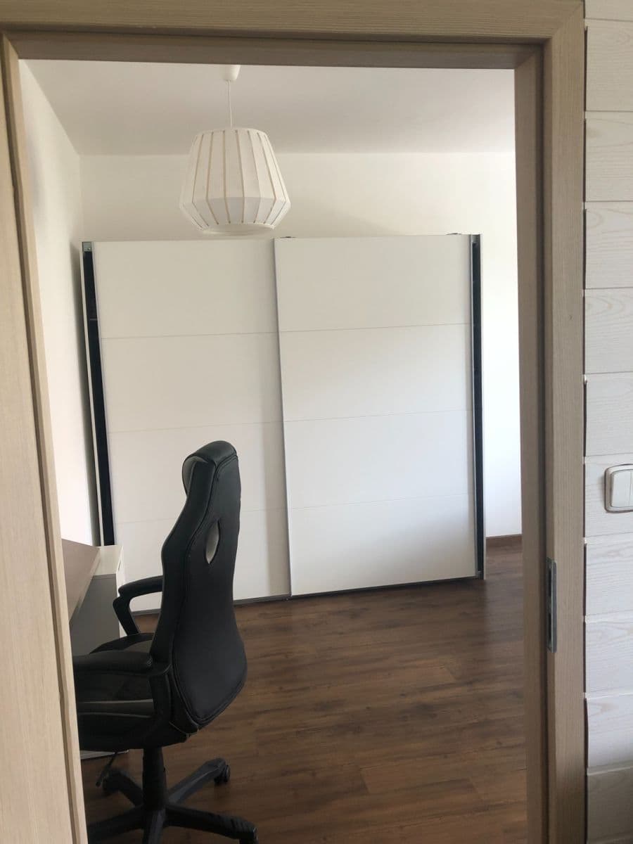1 bedroom with open-plan kitchen flat to rent, 53 m², Macanova, Pardubice, Pardubický Region 1 bedroom with open-plan kitchen flat to rent, 53 m², Macanova, Pardubice, Pardubický Region